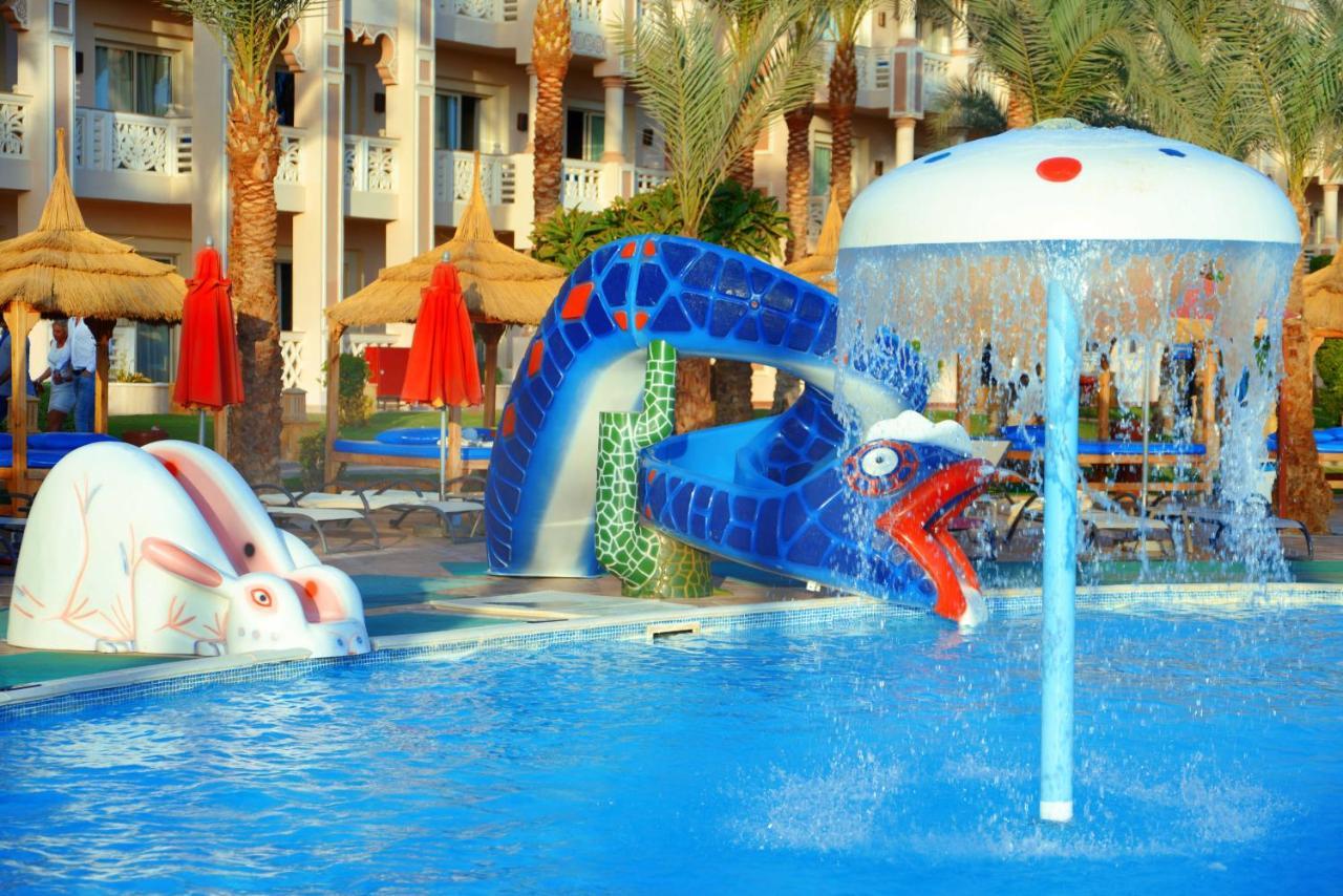 Pickalbatros Palace - Aqua Park Курортний комплекс 5*